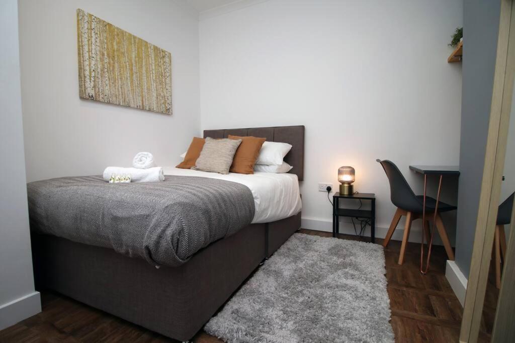 Stylish In Port Tennant - 4br Free Parking! * Swansea